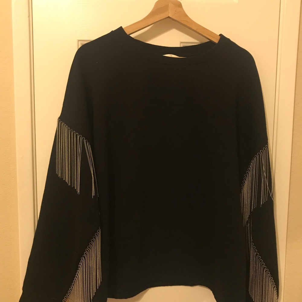 Sweatshirt with metal fringe